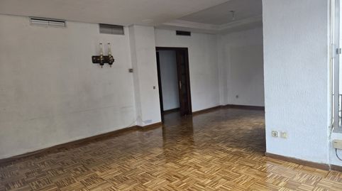 Foto 4 de Piso en venta en Los Remedios, Sevilla Capital