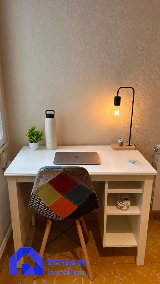 Flat for rent in Oviedo   with Furnished