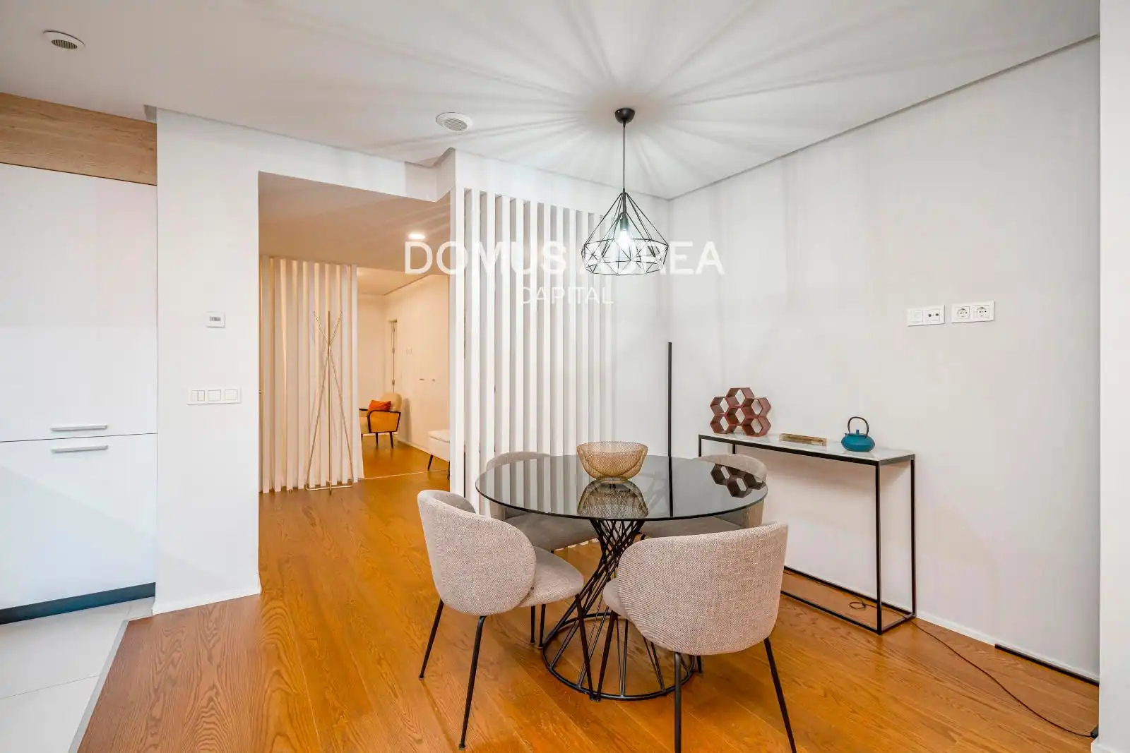 Außenansicht von Wohnung zum Verkauf in Madrid mit Klimaanlage, Heizung und Terrasse
