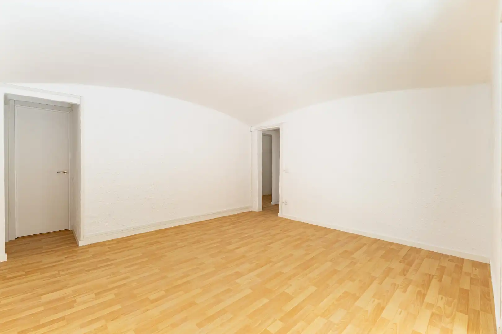 Piso en venta en L'Hospitalet de Llobregat con Parquet, Horno y Balcón
