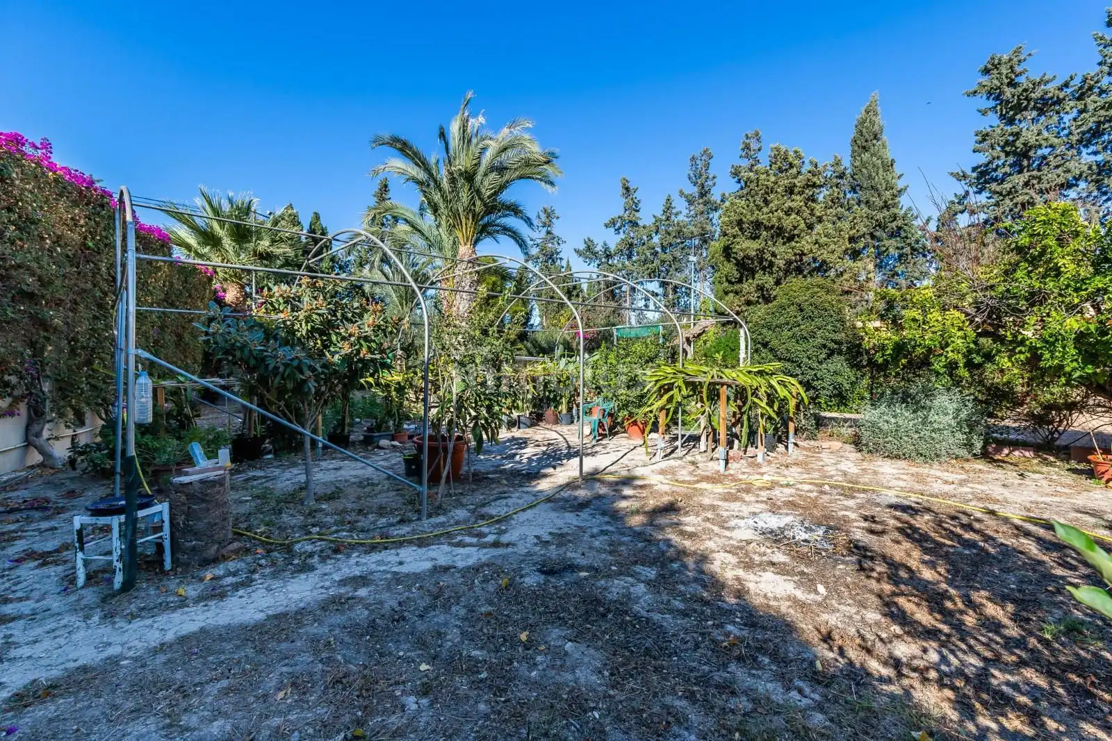 Jardí de Casa o xalet en venda en Alicante / Alacant amb Aire condicionat, Calefacció i Jardí privat