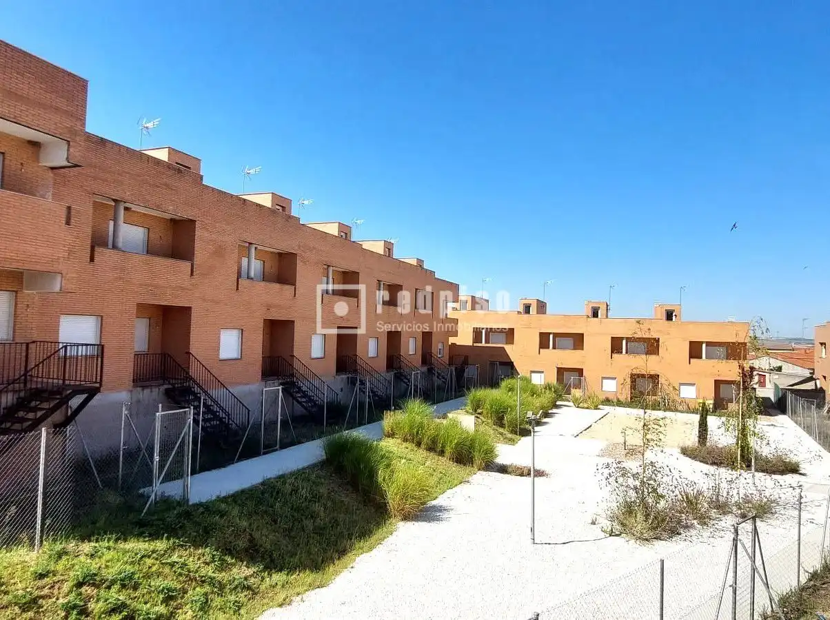 Vista exterior de Casa o xalet en venda en Cebolla amb Aire condicionat, Calefacció i Jardí privat