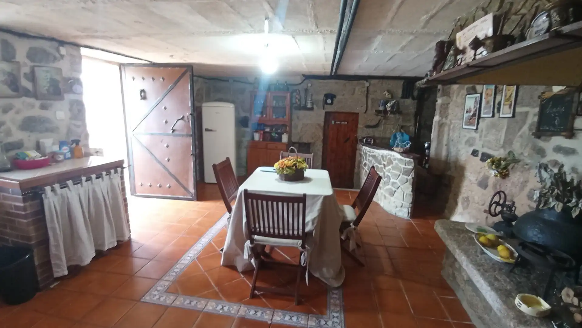 Cocina de Casa o chalet en venta en Ponte Caldelas con Calefacción, Jardín privado y Parquet