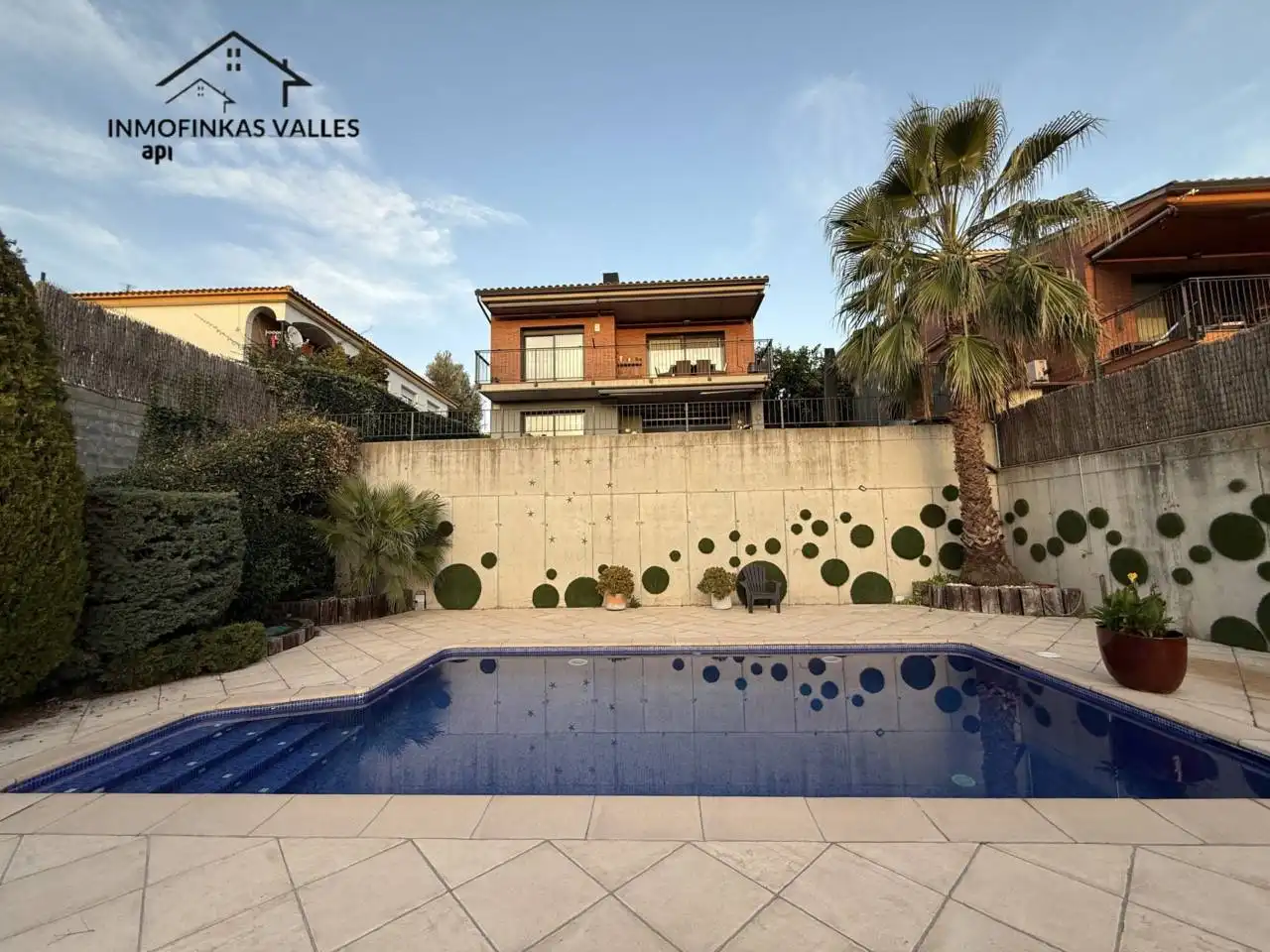 Vista exterior de Casa o xalet en venda en Caldes de Montbui amb Aire condicionat, Calefacció i Jardí privat