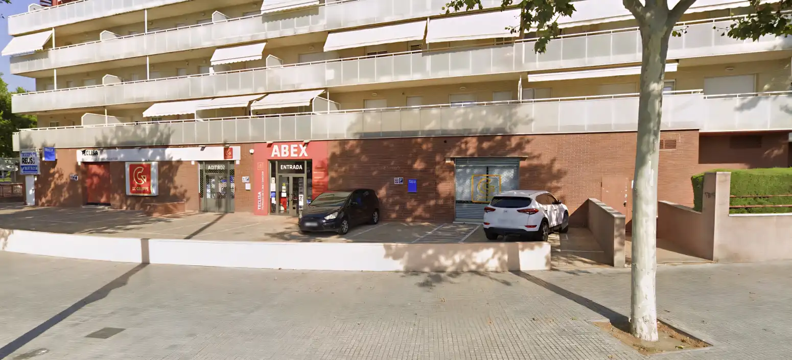 Local de alquiler en Reus - Avenida SALOU, Centre