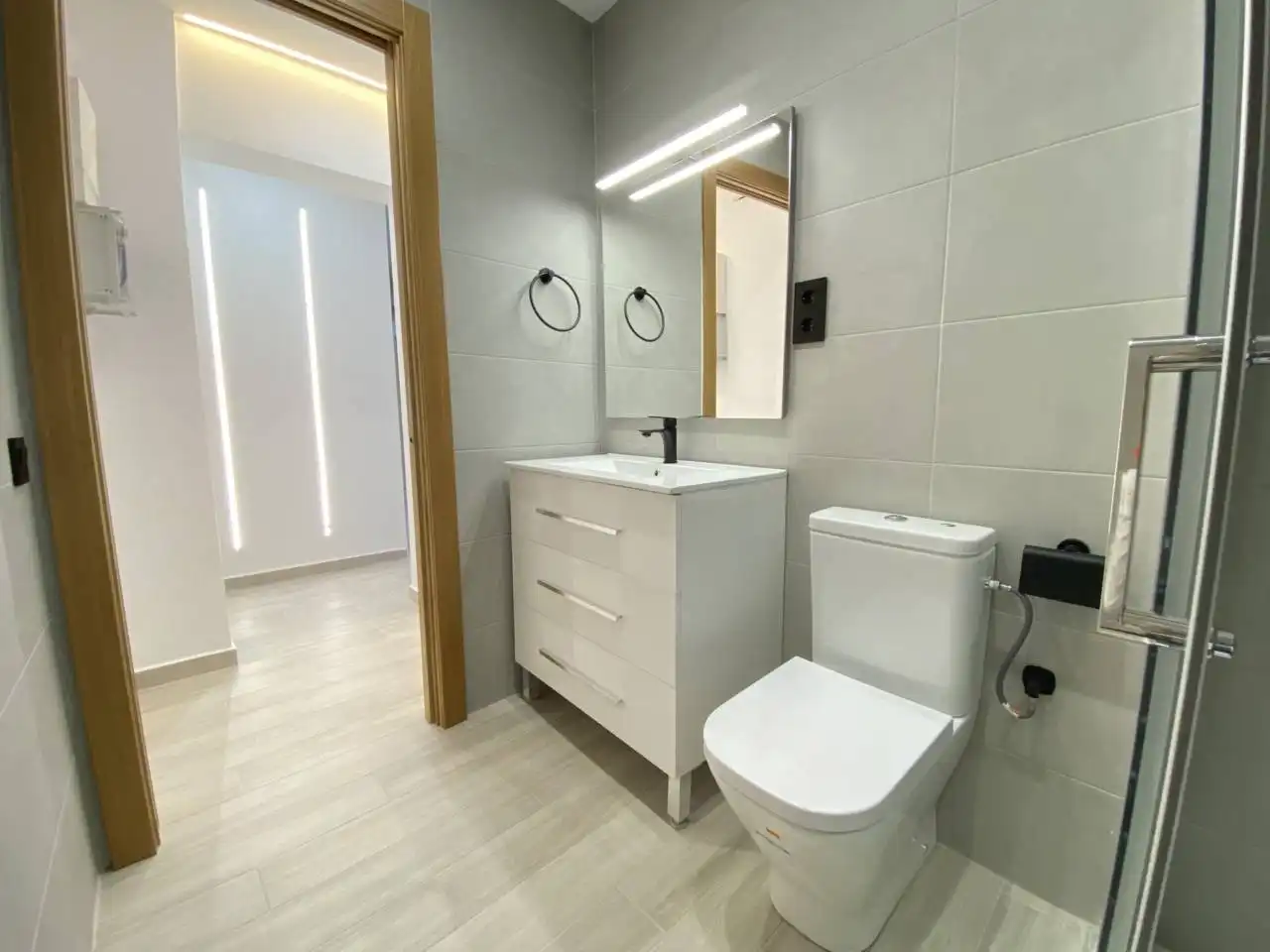 Bany de Dúplex en venda en Barcelona amb Aire condicionat i Terrassa