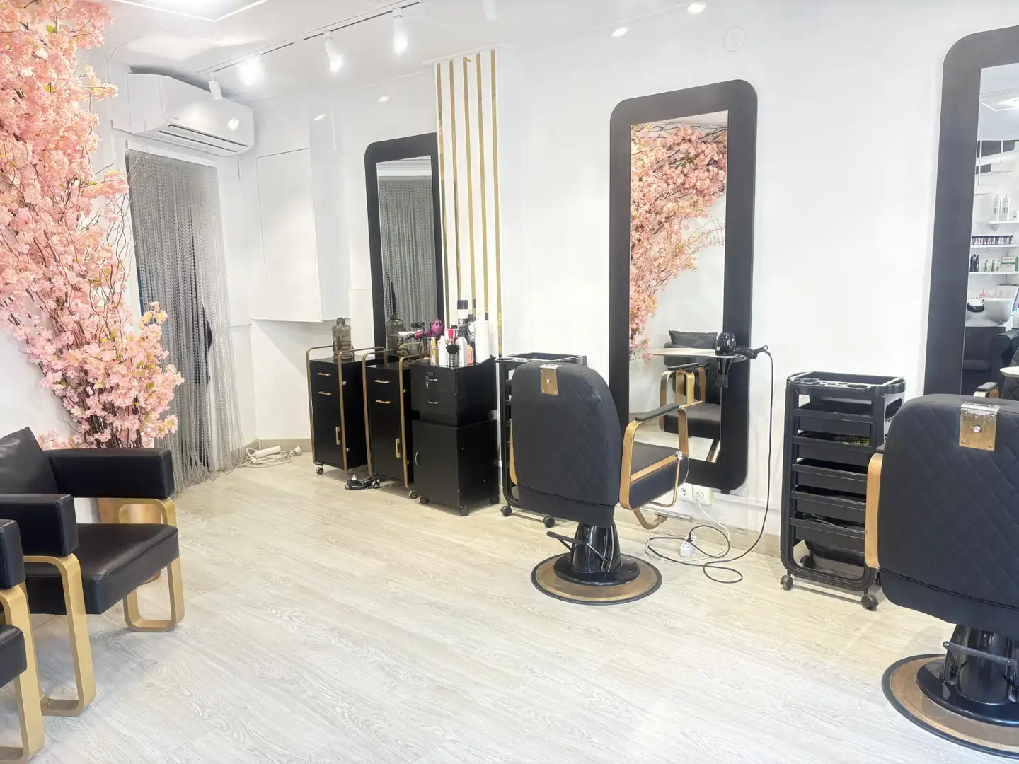 Commercial properties for transfer in Barcelona  with Air Conditioner, Furnished and Alarm