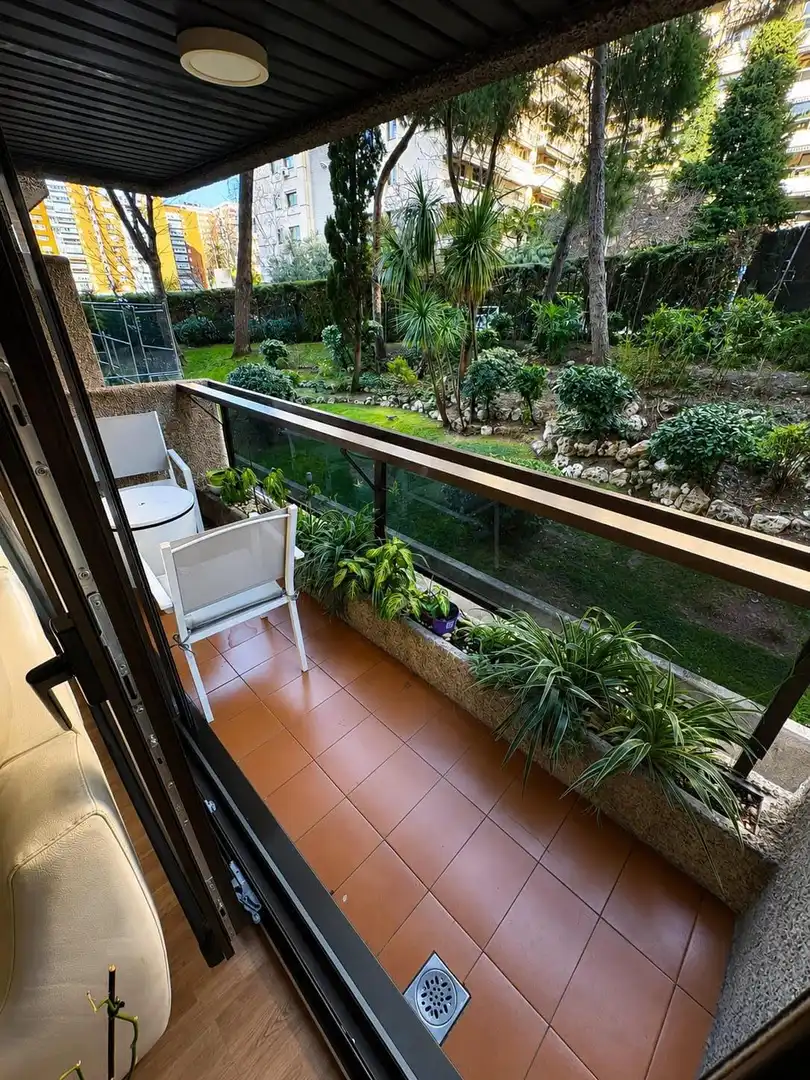 Terraza de Piso en venta en Madrid con Aire acondicionado, Calefacción y Jardín privado