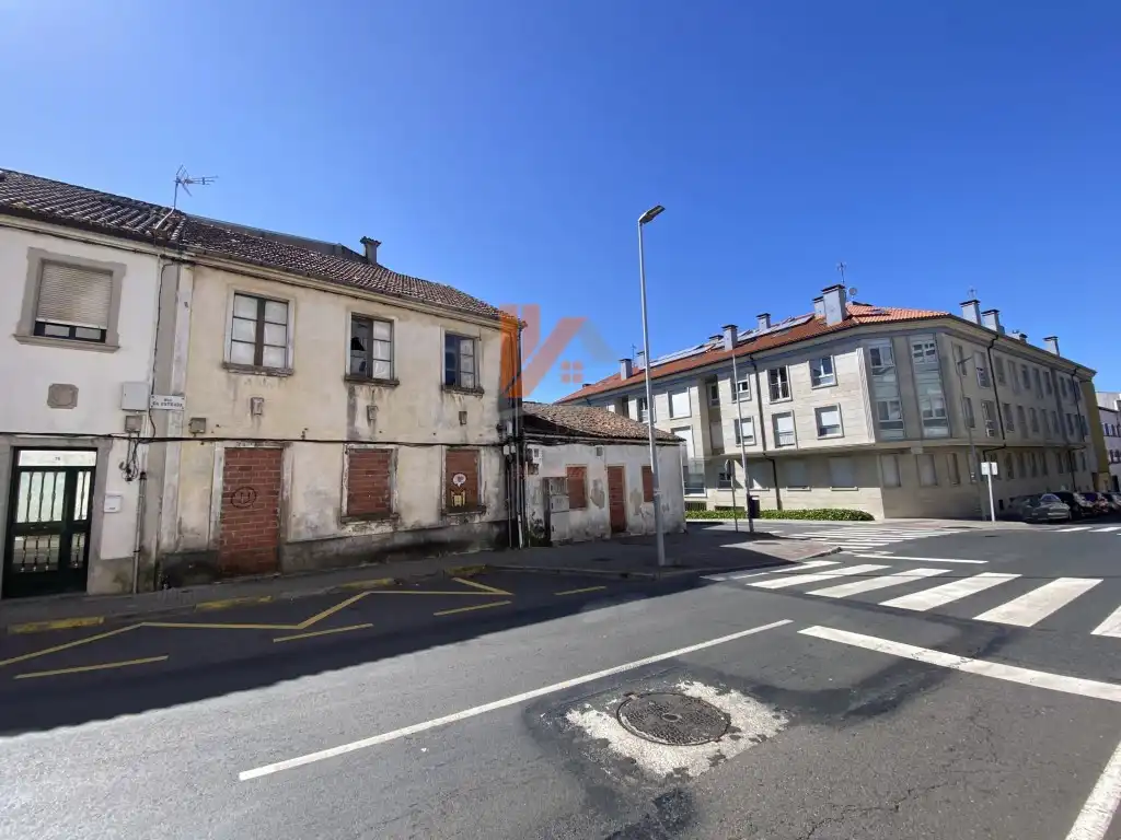 Vista exterior de Casa o xalet en venda en Santiago de Compostela 