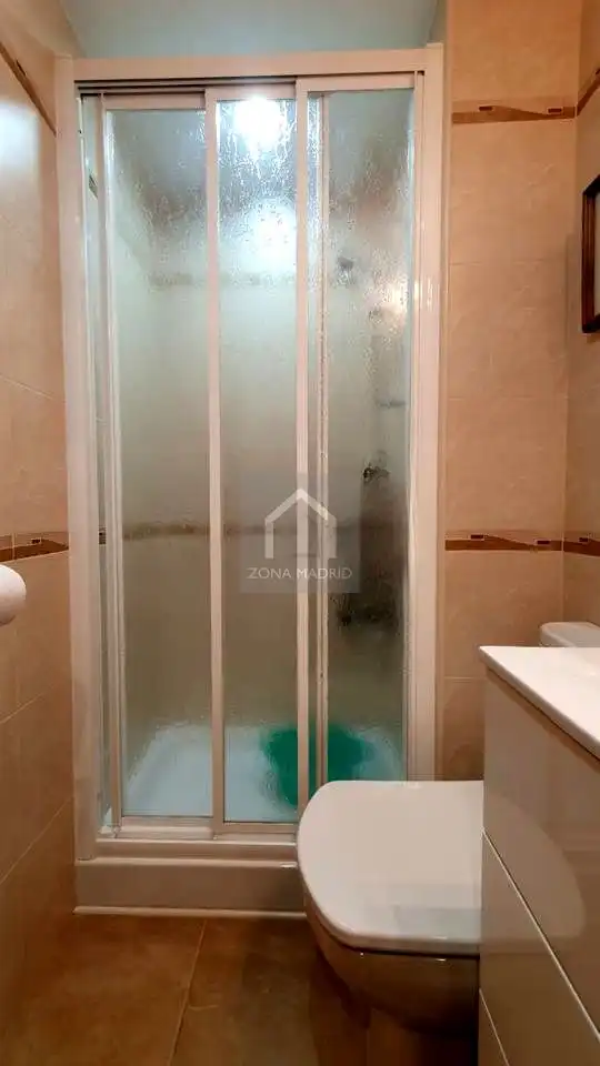 Baño de Piso en venta en Madrid con Aire acondicionado, Calefacción y Terraza