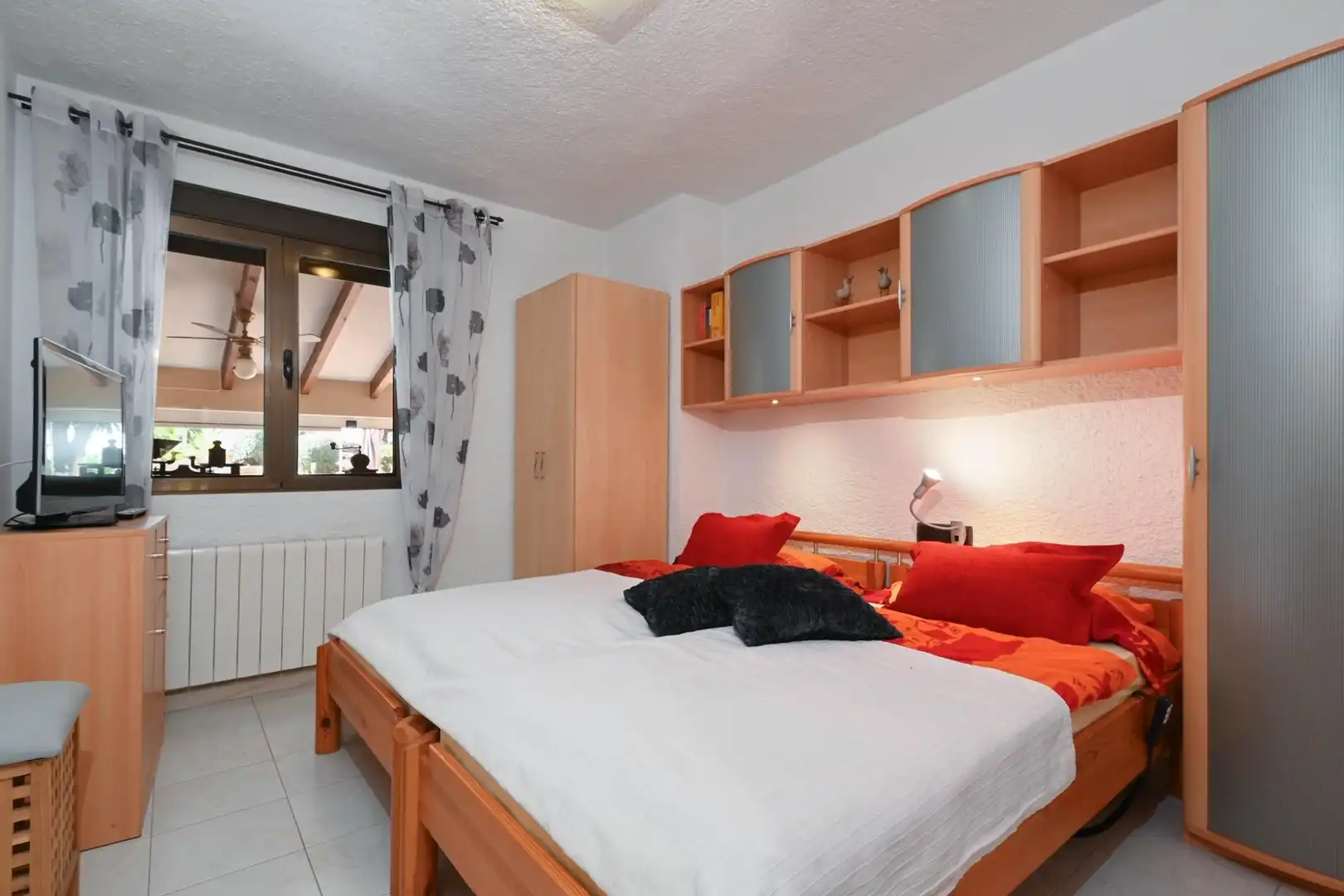 Detached house with pool for sale in La Granadella  - Costa Nova, imagen 10