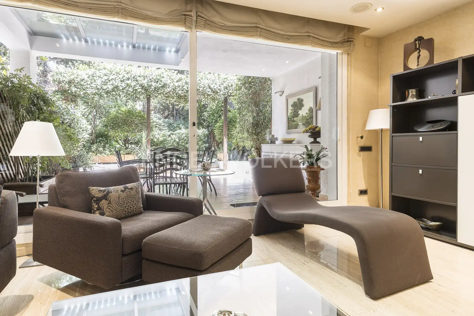 Sala de estar de Casa o chalet en venta en Barcelona con Aire acondicionado, Calefacción y Jardín privado