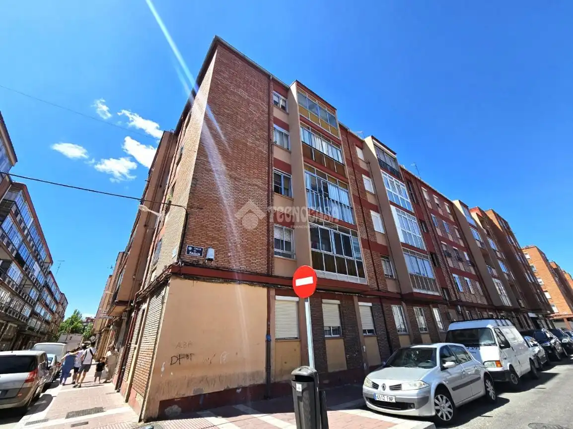 Exterior view of Flat for sale in Valladolid  with Heating and Parquet flooring