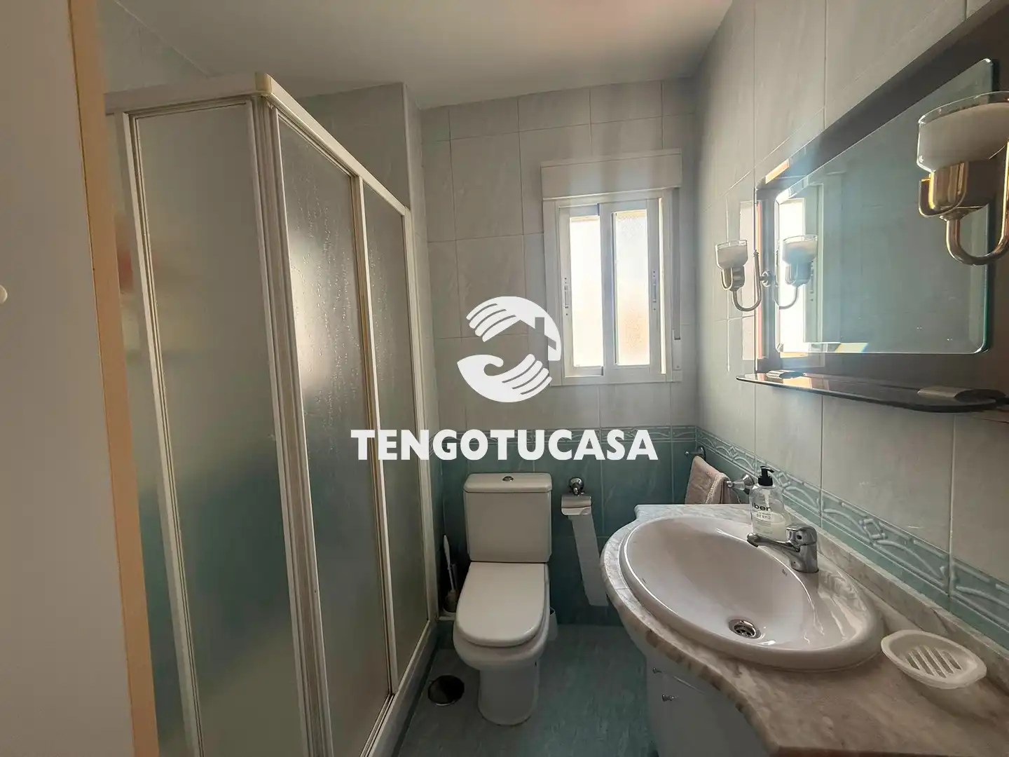 Bathroom of Flat for rent in Madrid