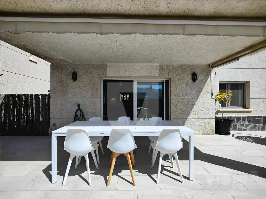 Terrassa de Casa o xalet en venda en El Masnou amb Aire condicionat, Calefacció i Jardí privat