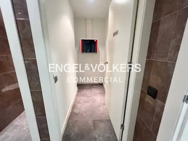 Büro zur Miete in Esplugues de Llobregat mit Klimaanlage