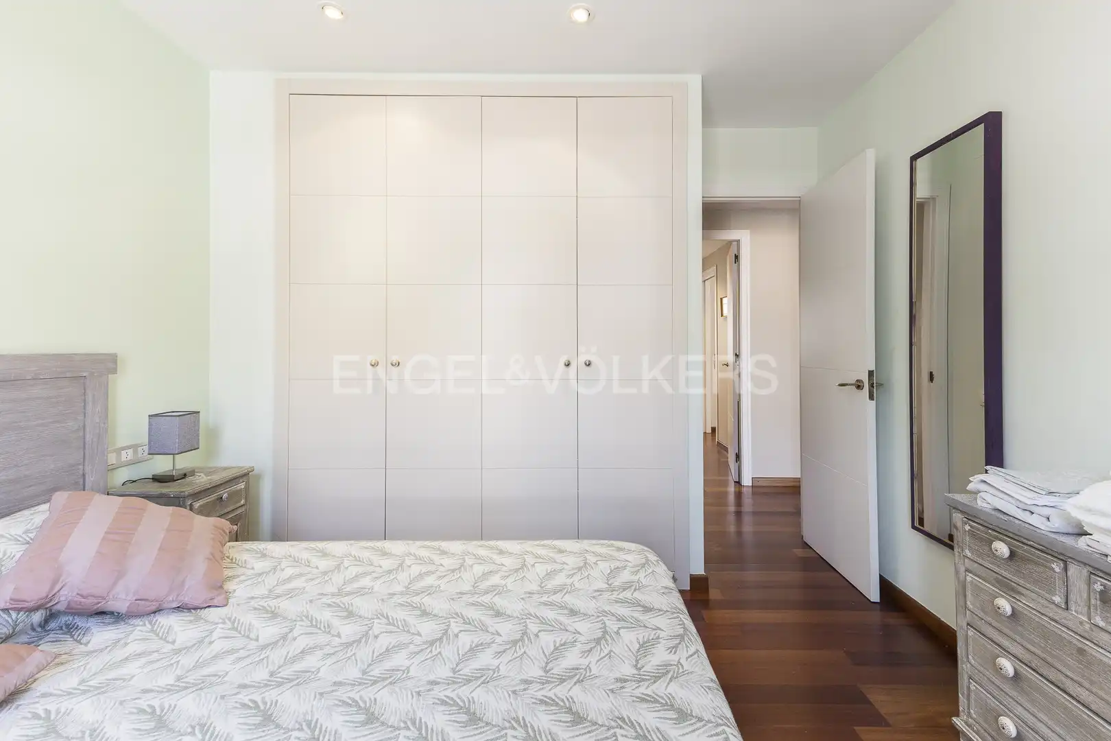 Bedroom of Houses for rent in Barcelona  with Air Conditioner, Heating and Private garden