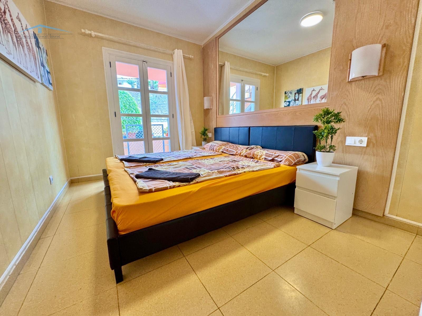 Bedroom of Flat for sale in Adeje  with Furnished, Oven and Washing machine