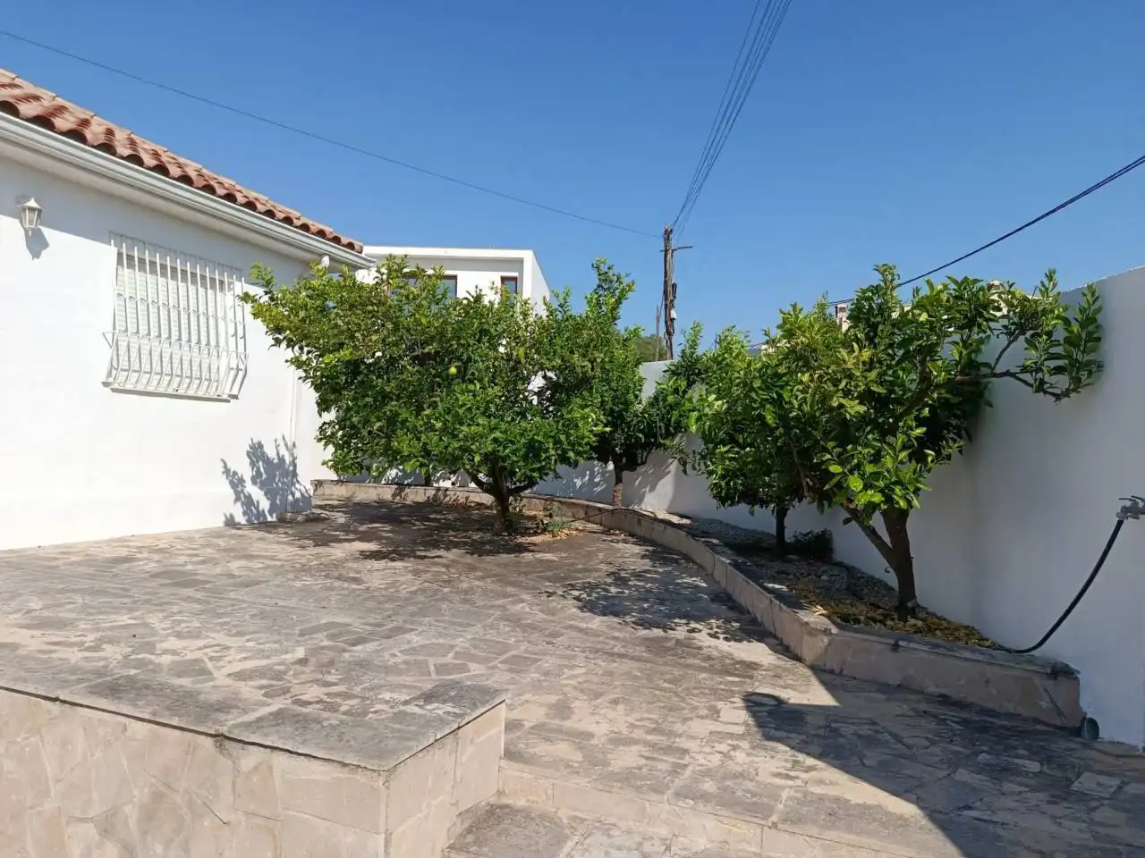 Vista exterior de Casa o xalet en venda en Vinaròs amb Aire condicionat, Calefacció i Jardí privat
