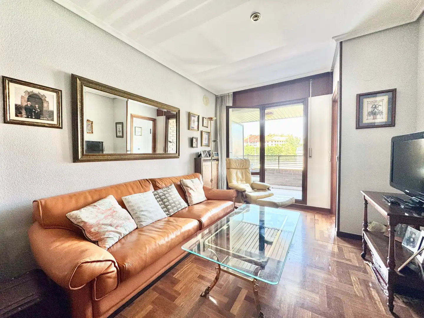 Sala de estar de Piso en venta en Vitoria - Gasteiz con Terraza y Trastero
