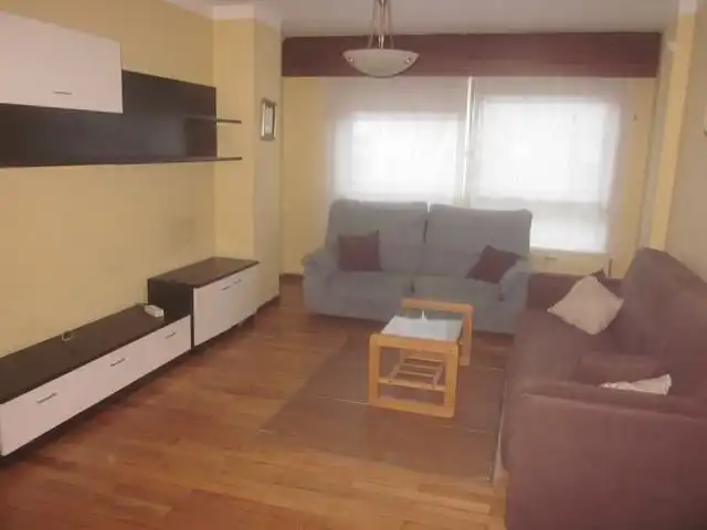 Sala de estar de Piso de alquiler en Santiago de Compostela  con Calefacción y Amueblado