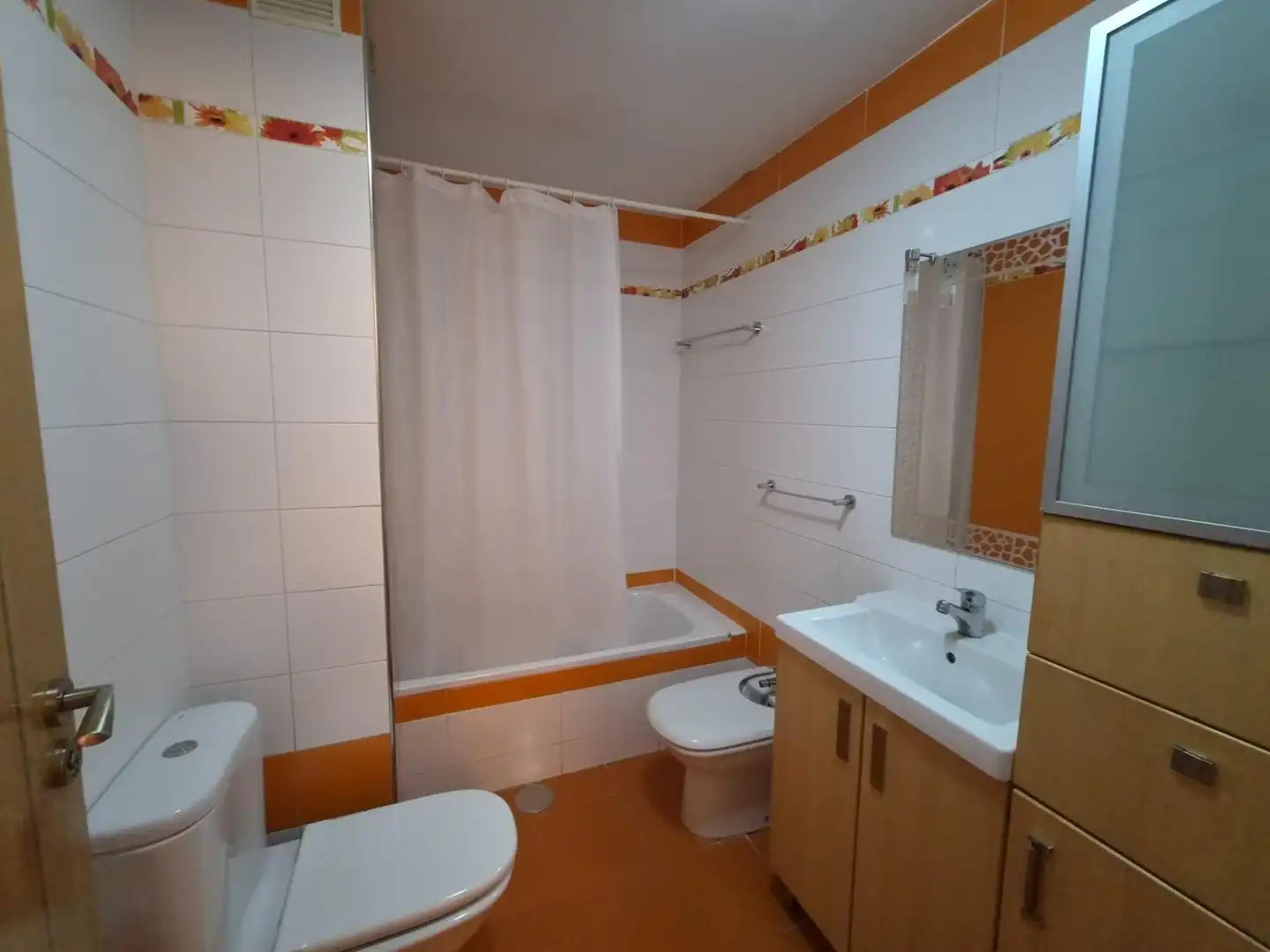 Bany de Apartament en venda en Ponferrada amb Calefacció, Traster i Moblat