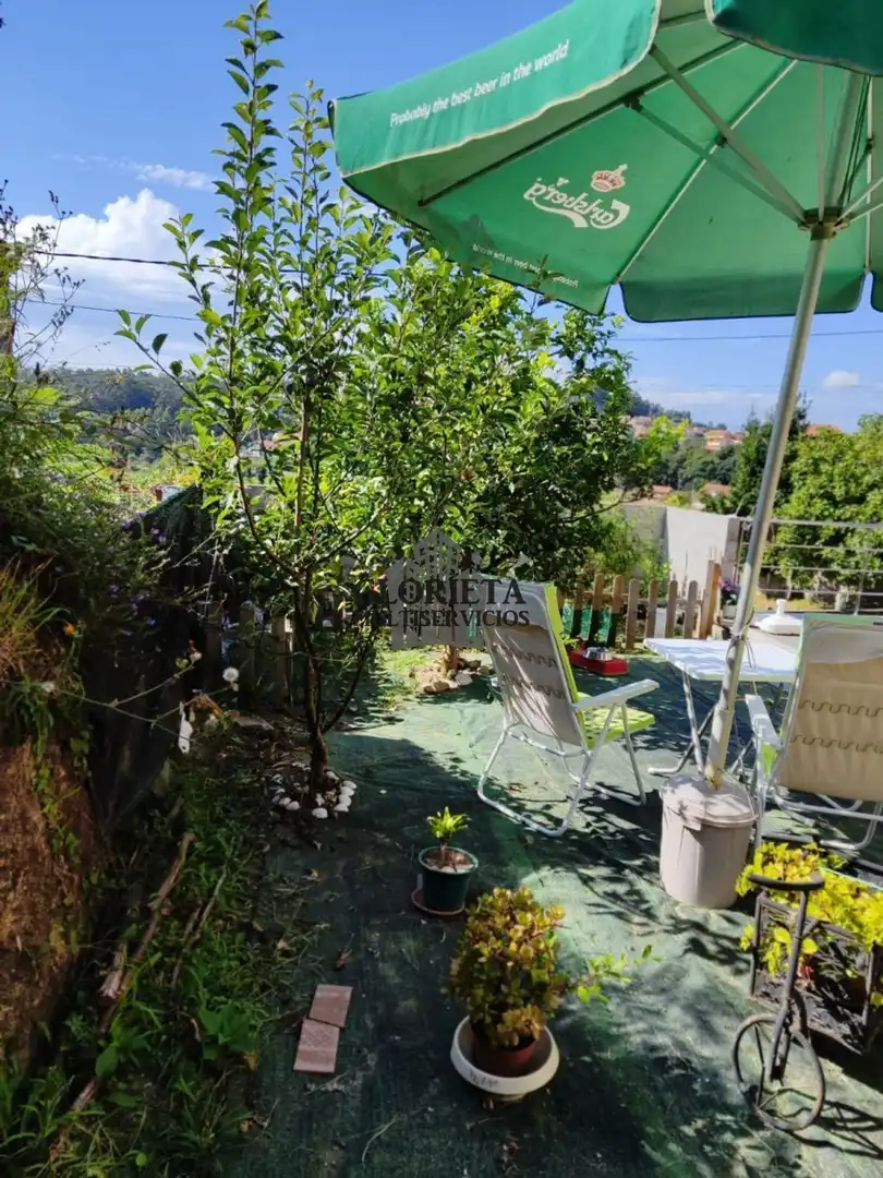 Jardí de Casa o xalet en venda en Bueu amb Calefacció, Terrassa i Moblat