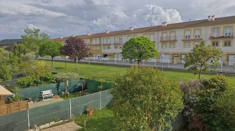 Foto 5 de Casa adosada en venta en Calle Garnacha, Medrano, La Rioja