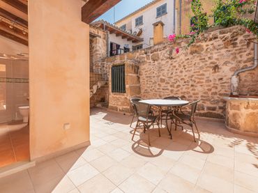 Casa aparellada en venda a Carrer del Pou Nou 8