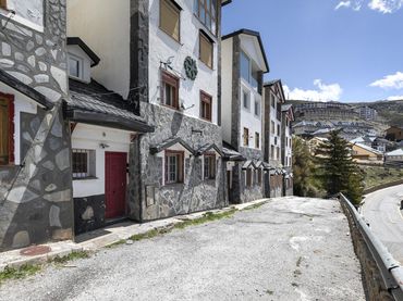 Dúplex en venta en 212 Urbanización Sol y Nieve #PLANTA 0 PUERTA 9