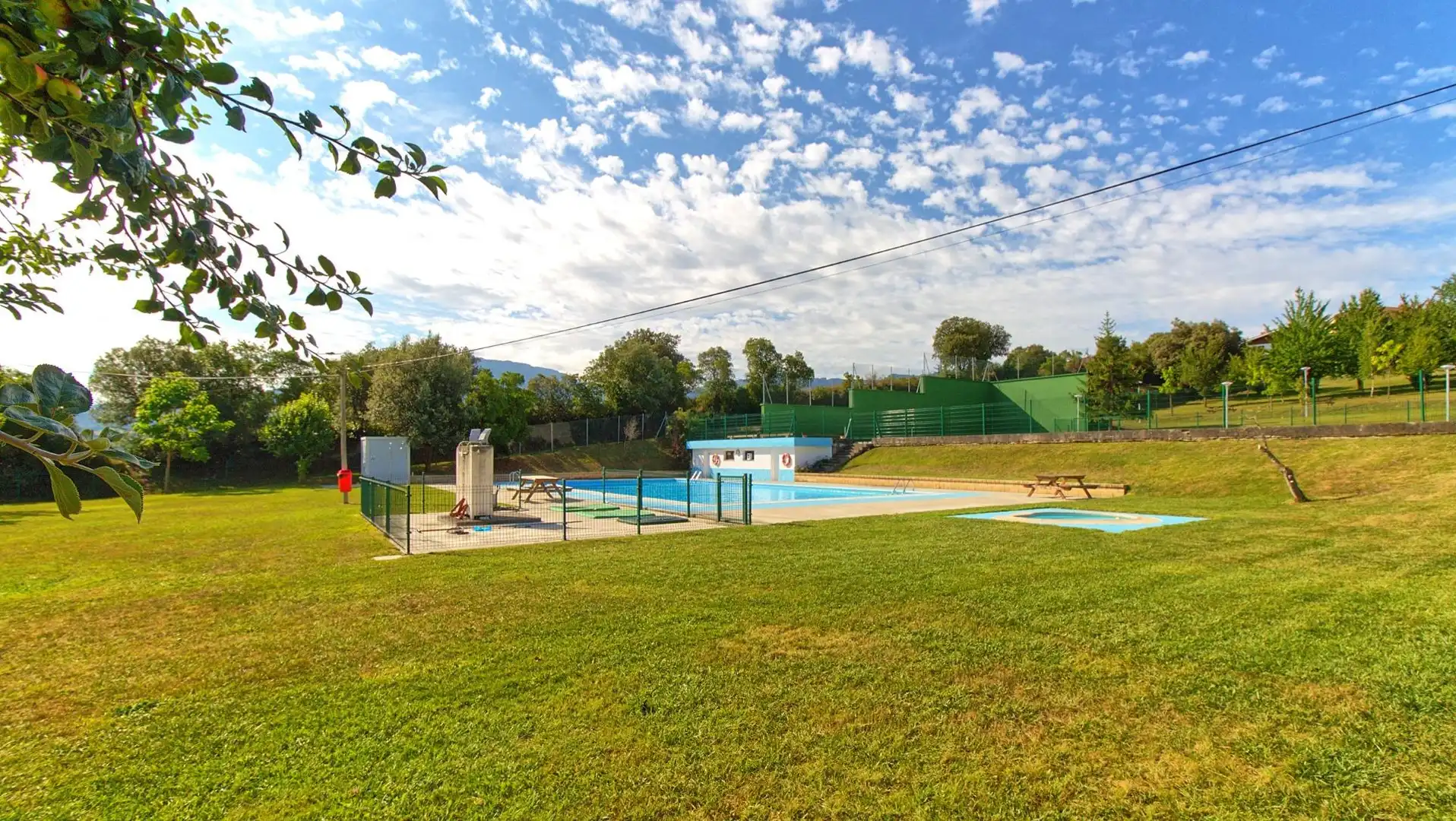 Piscina de Casa o chalet en venta en Valle de Mena con Calefacción, Jardín privado y Terraza