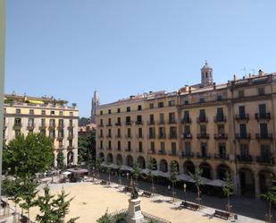 Vista exterior de Pis de lloguer en Girona Capital amb Calefacció, Moblat i Balcó