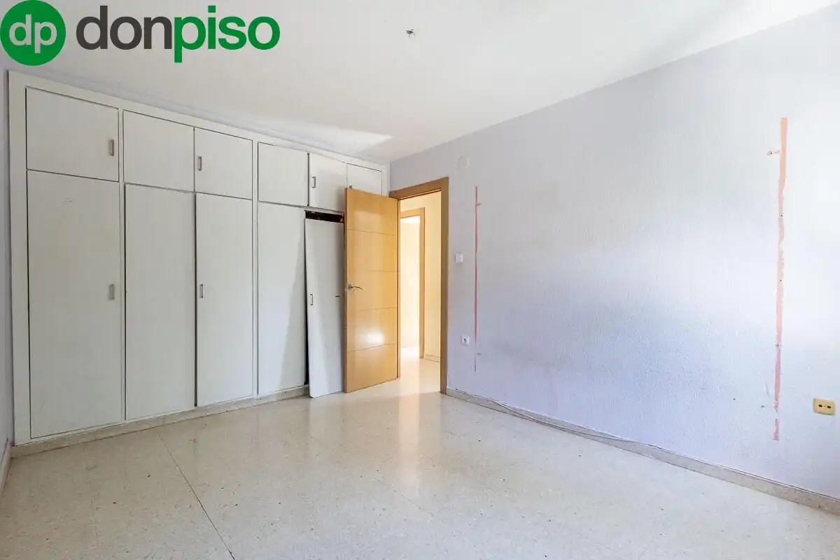 Piso en venta en Calle Bajo de Huétor, 19, Cervantes