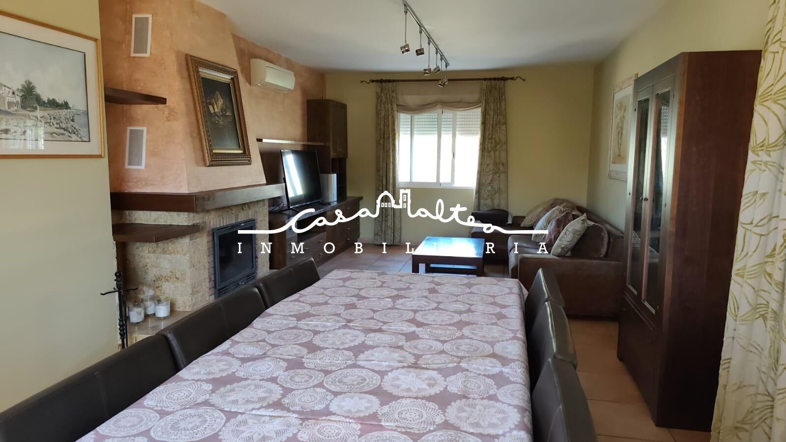 Comedor de Casa adosada de alquiler en La Nucia con Aire acondicionado, Jardín privado y Piscina