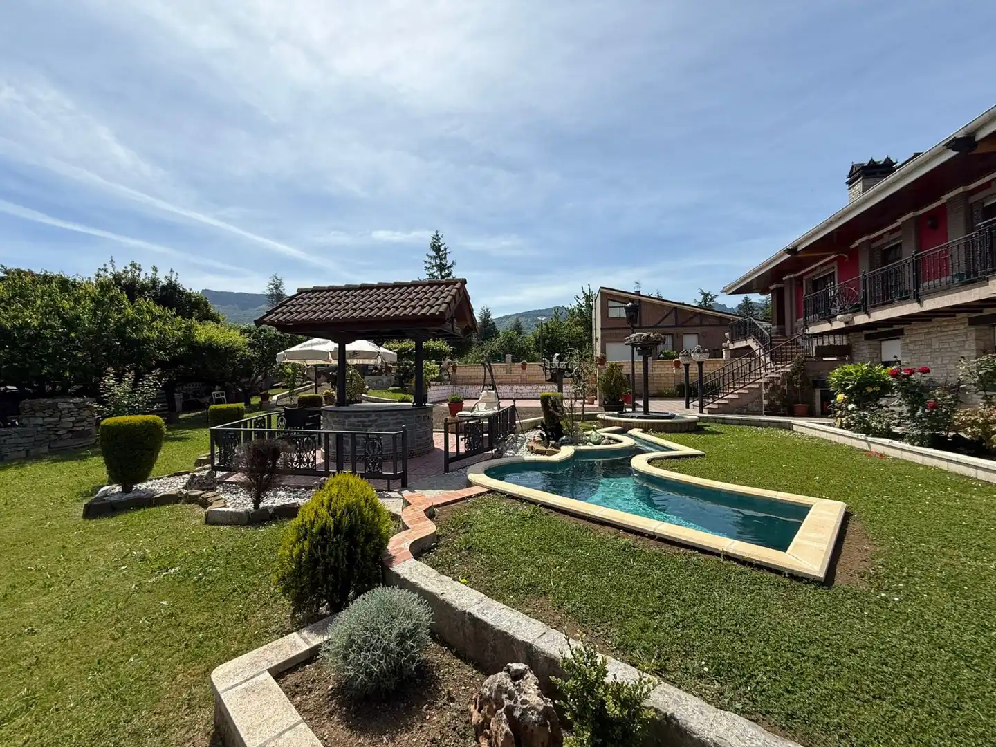 Jardín de Casa o chalet en venta en Valle de Mena con Calefacción, Terraza y Trastero