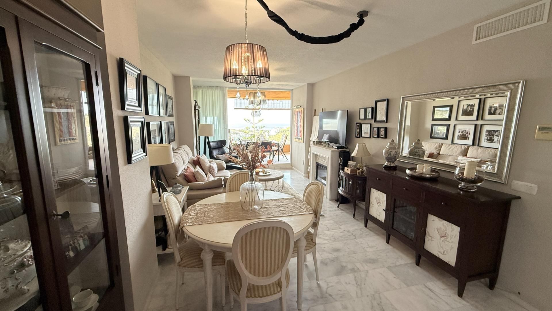 Dining room of Flat for sale in Marbella  with Air Conditioner, Private garden and Terrace