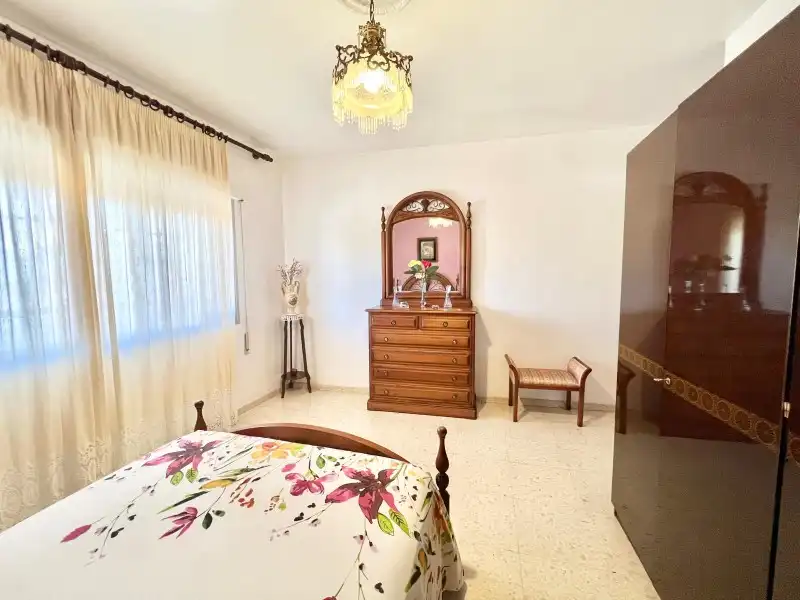 Dormitori de Casa o xalet en venda en Málaga amb Aire condicionat, Terrassa i Moblat