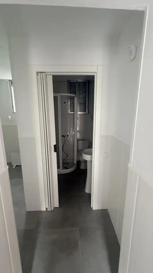 Bathroom of Ground floor for sale in  Madrid Capital