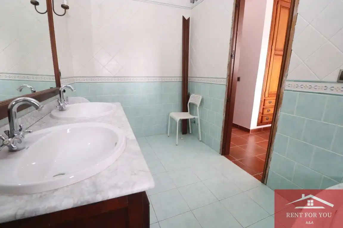 Badezimmer von Haus oder Chalet zur Miete in Coín mit Klimaanlage, Terrasse und Möbliert