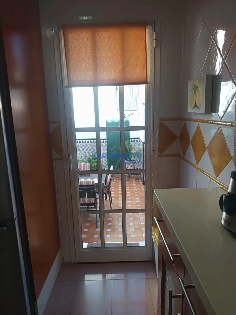 Casa adosada en venta en Montequinto con Aire acondicionado, Jardín privado y Trastero