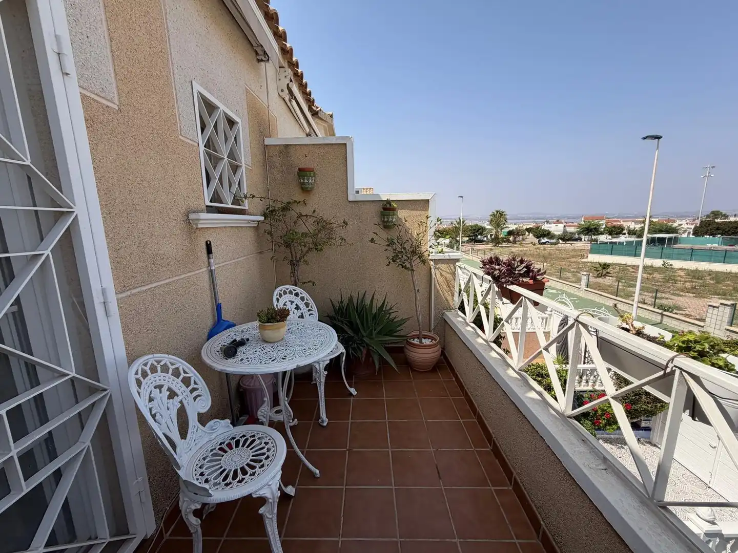 Terraza de Casa adosada en venta en Torrevieja con Jardín privado, Terraza y Amueblado