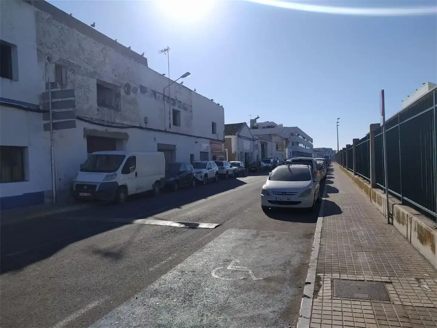 Außenansicht von Fabrikhallen zur Miete in Isla Cristina