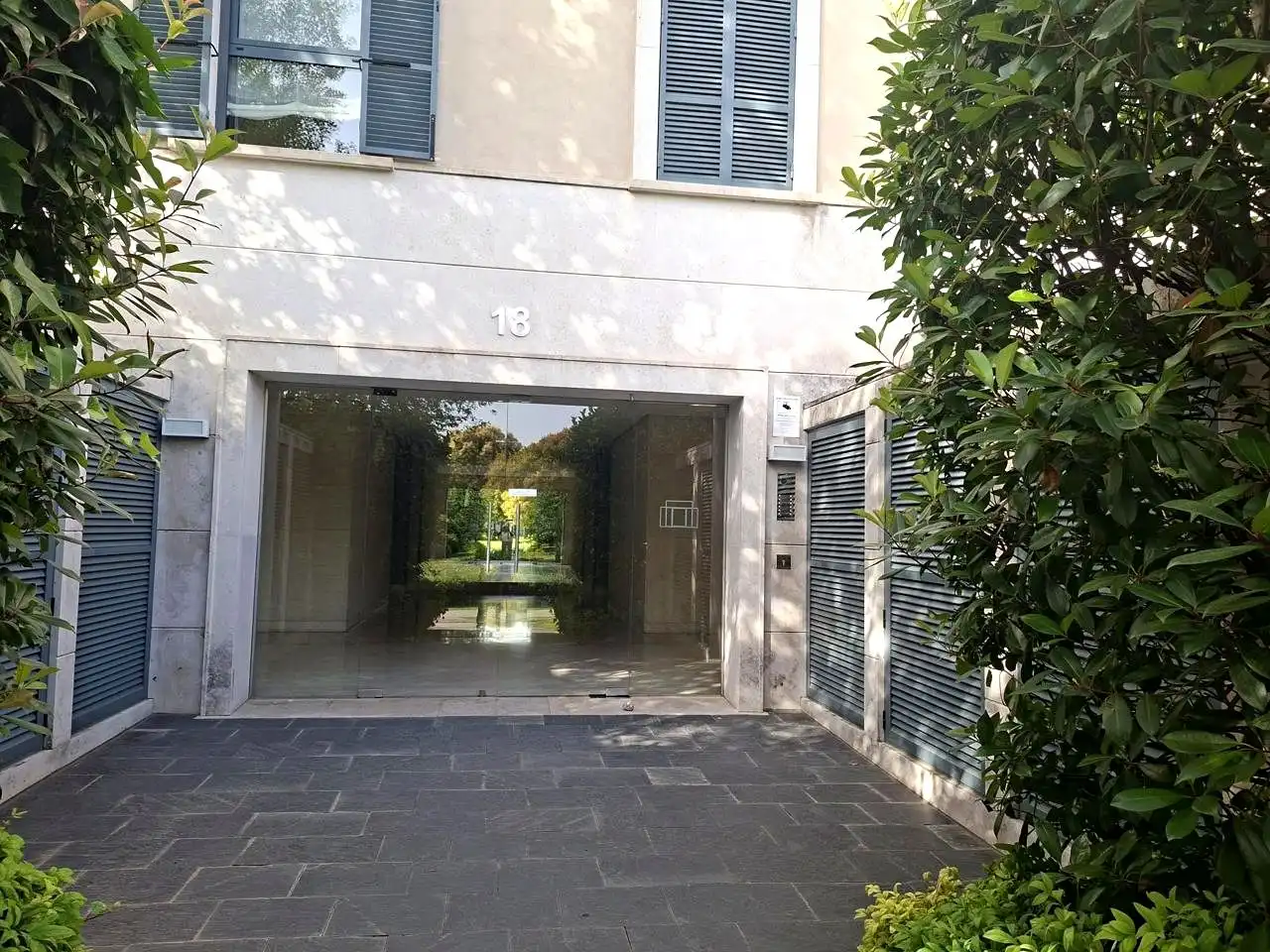 Ground floor for rent in Madrid  with Air Conditioner, Heating and Private garden