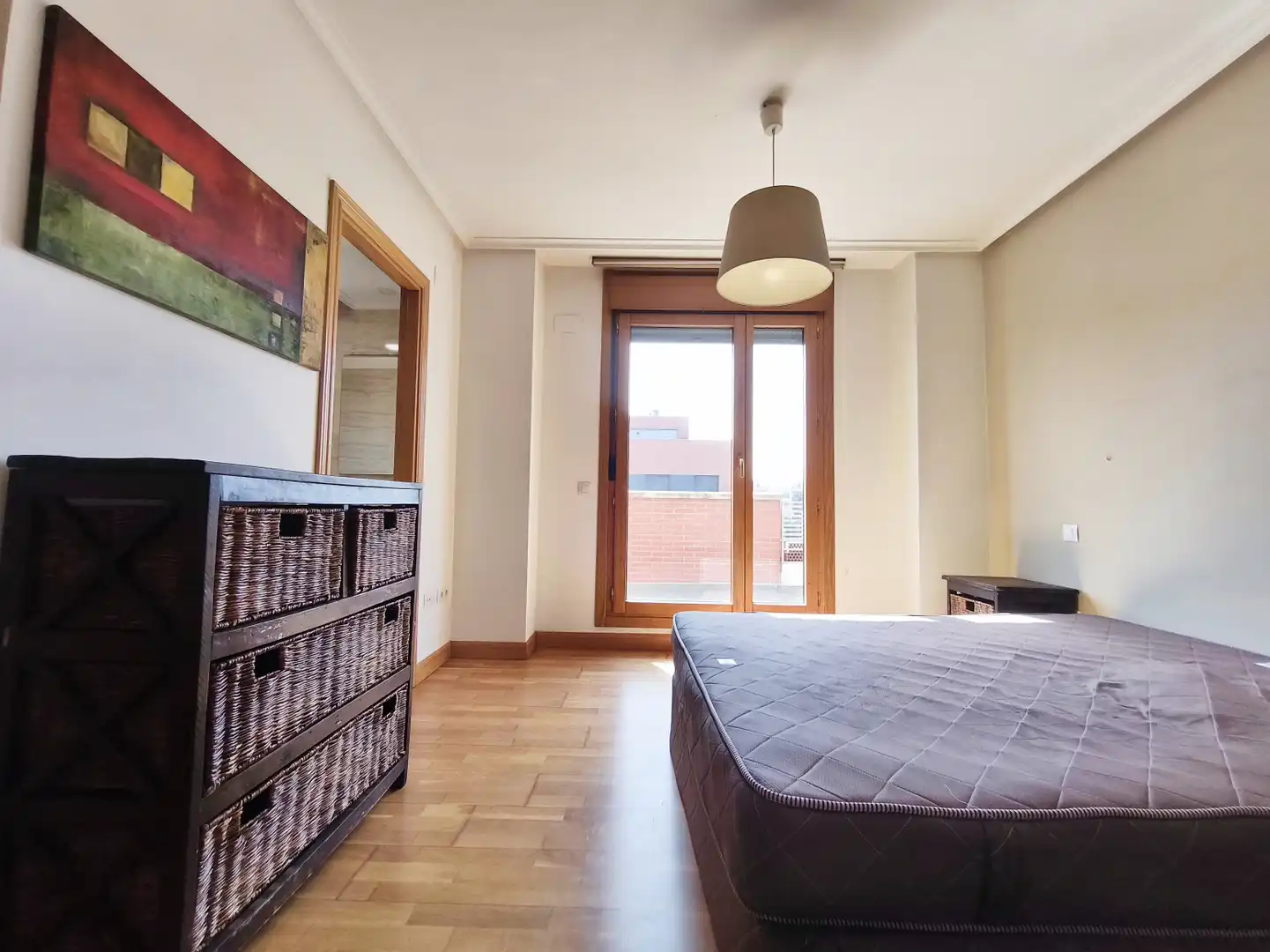 Habitación de Piso en venta en  Logroño con Aire acondicionado, Jardín privado y Parquet