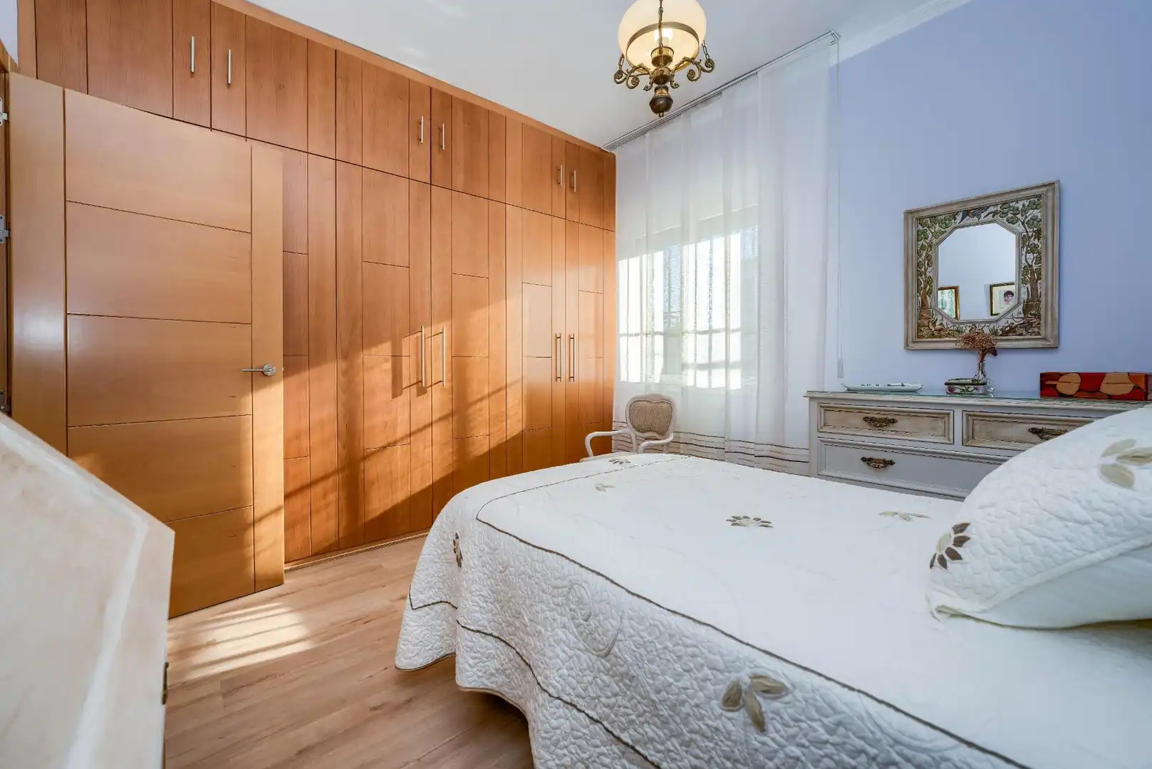 Habitación de Casa o chalet en venta en Palomares del Río con Aire acondicionado, Calefacción y Jardín privado