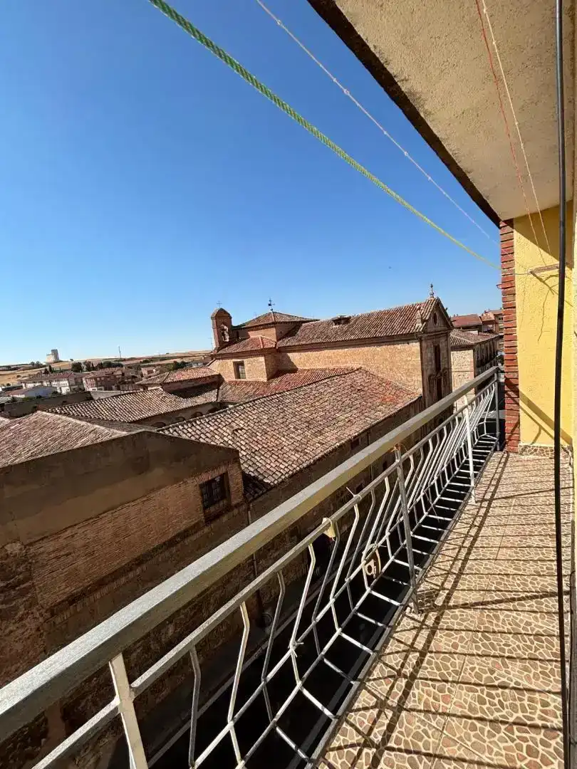 Exterior view of Flat for rent in Lerma  with Parquet flooring, Furnished and Washing machine