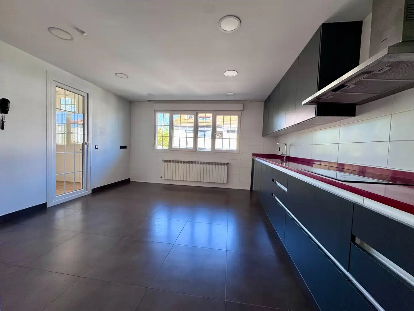 Cocina de Casa adosada en venta en Villanueva de la Cañada con Parquet