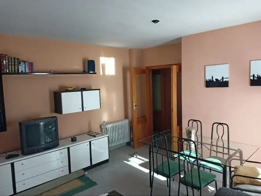 Esszimmer von Wohnung zur Miete in Industria