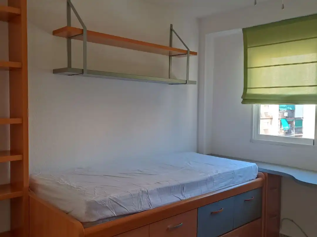 Schlafzimmer von Wohnung zur Miete in  Granada Capital mit Balkon