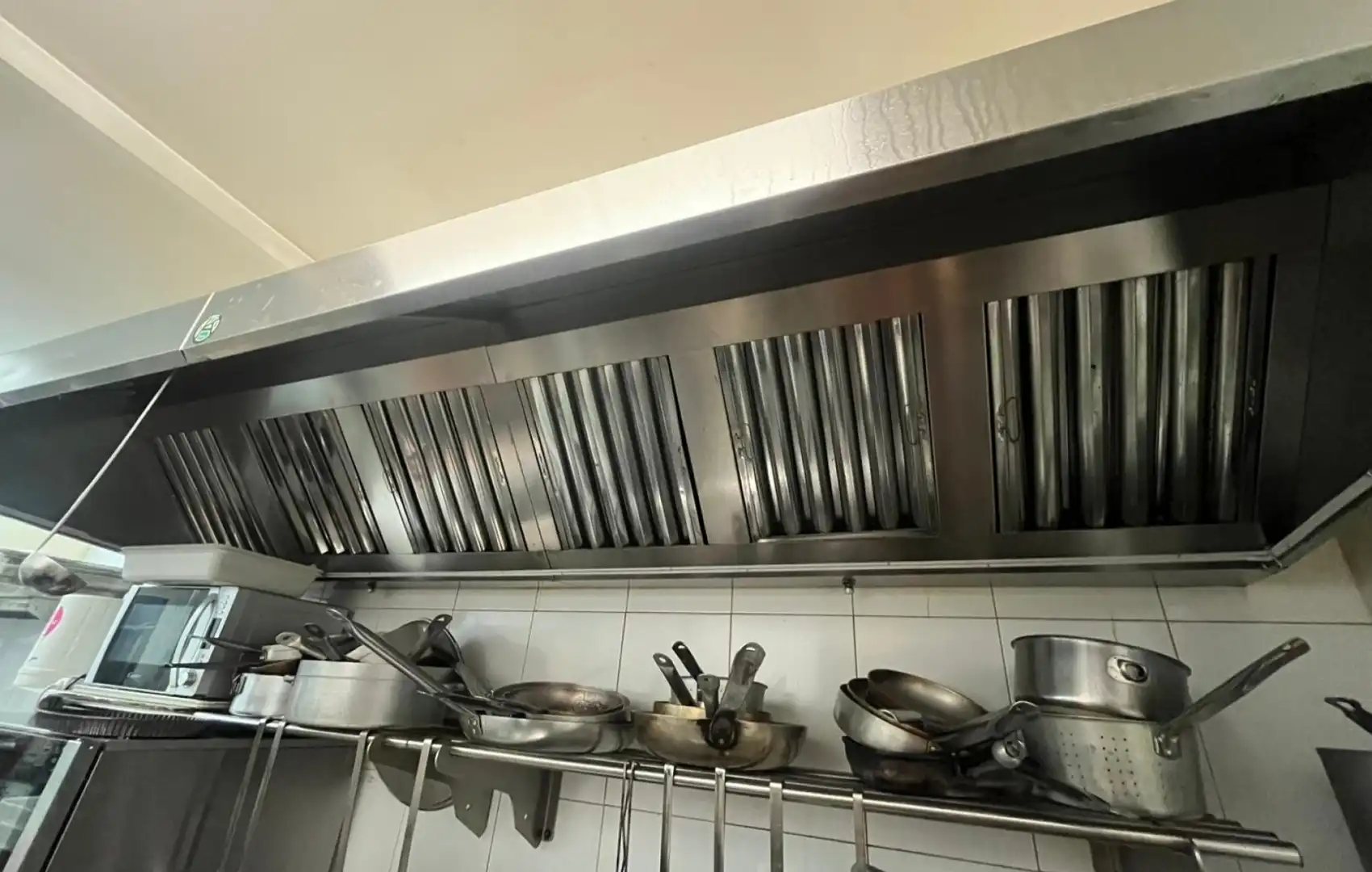 Cocina de Local en traspaso en Barcelona con Aire acondicionado, Amueblado y Alarma